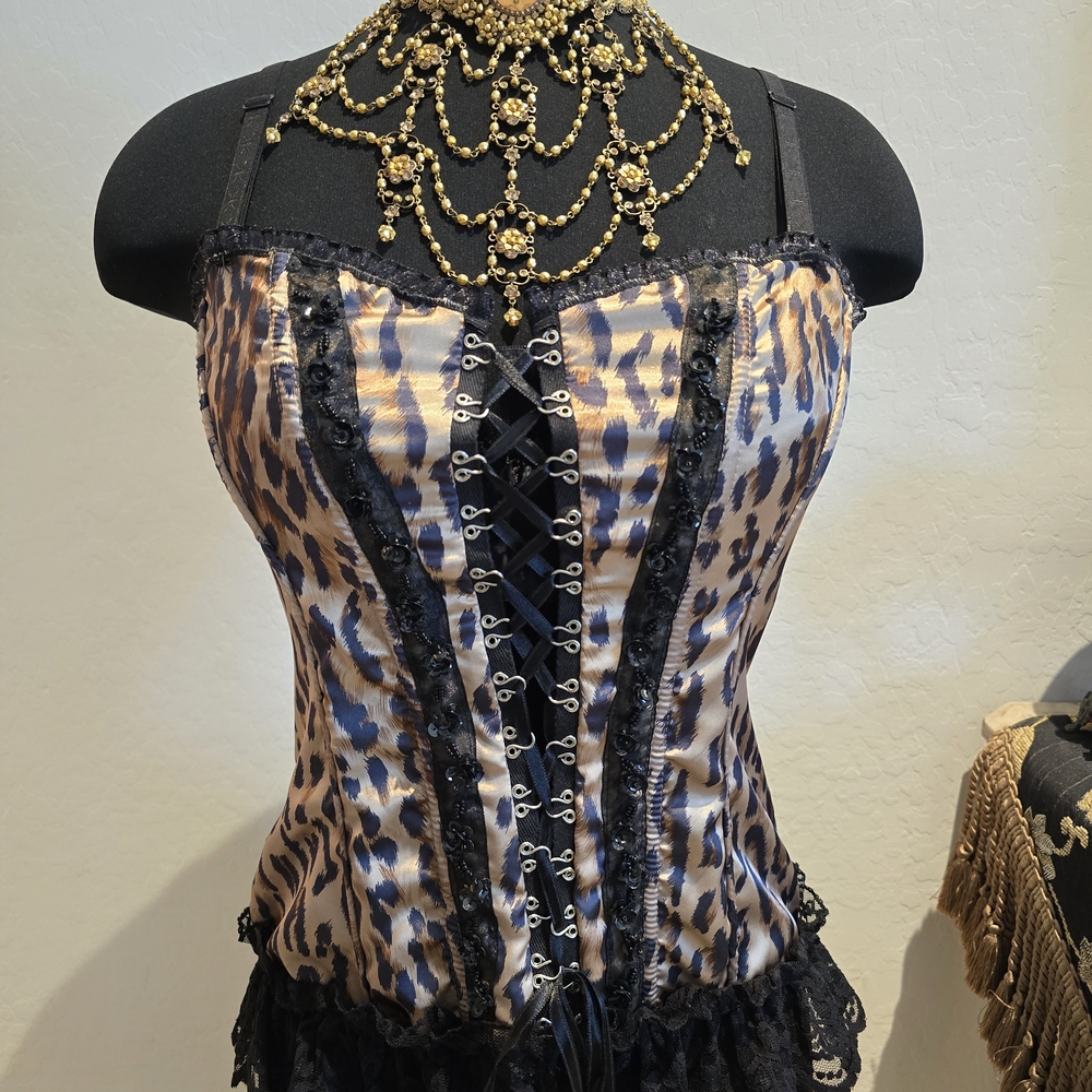 Vintage Leopard Print Corset with Black Lace